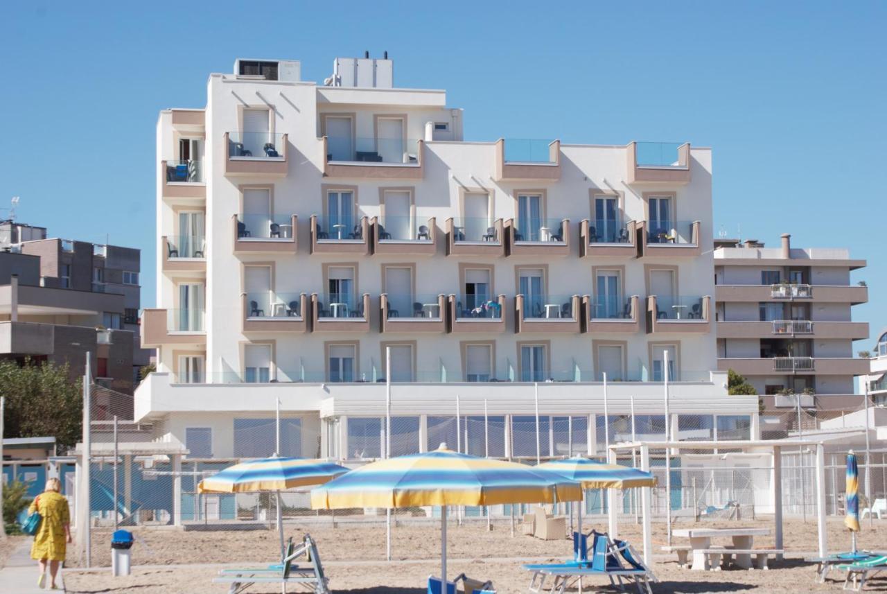 Hotel Caesar Paladium Rimini Exterior photo