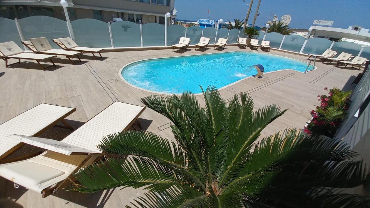 Hotel Caesar Paladium Rimini Exterior photo