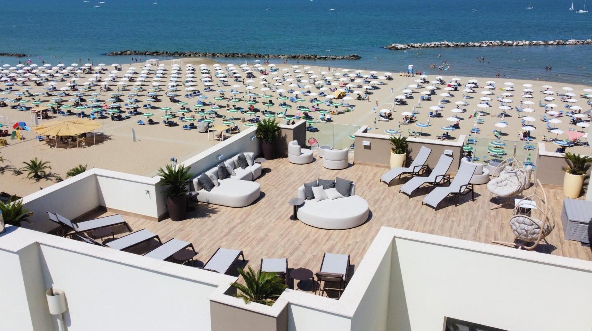 Hotel Caesar Paladium Rimini Exterior photo