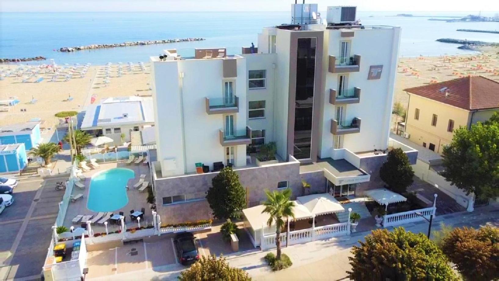 Hotel Caesar Paladium Rimini Exterior photo