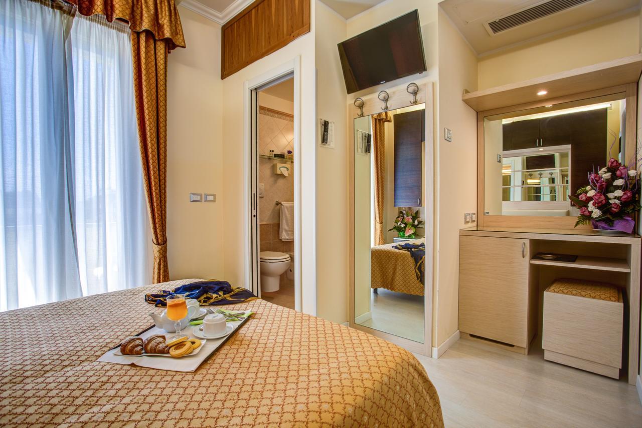 Hotel Caesar Paladium Rimini Exterior photo