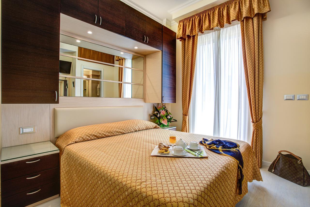 Hotel Caesar Paladium Rimini Exterior photo